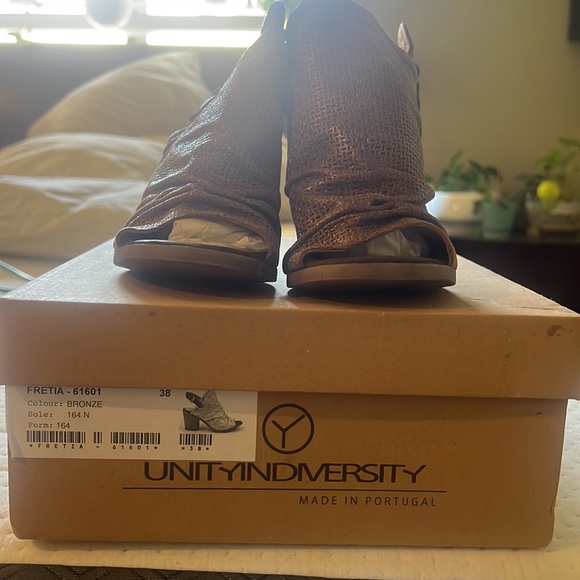 Unity in Diversity Fritia Peep toe slingback in Bronze - Picture 5 of 5